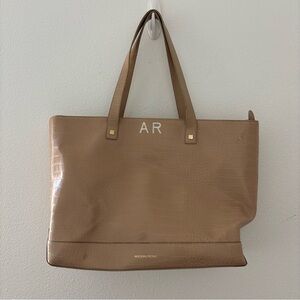 Modern Picnic The Tote in beige